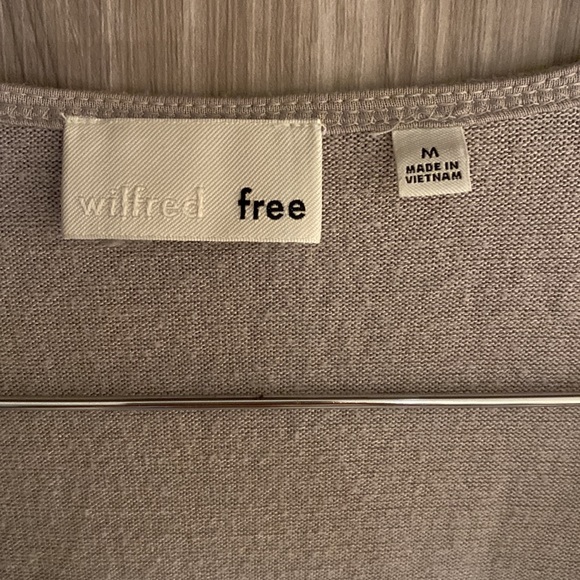 Wilfred Free (Aritzia) tie-up cardigan - Picture 2 of 3